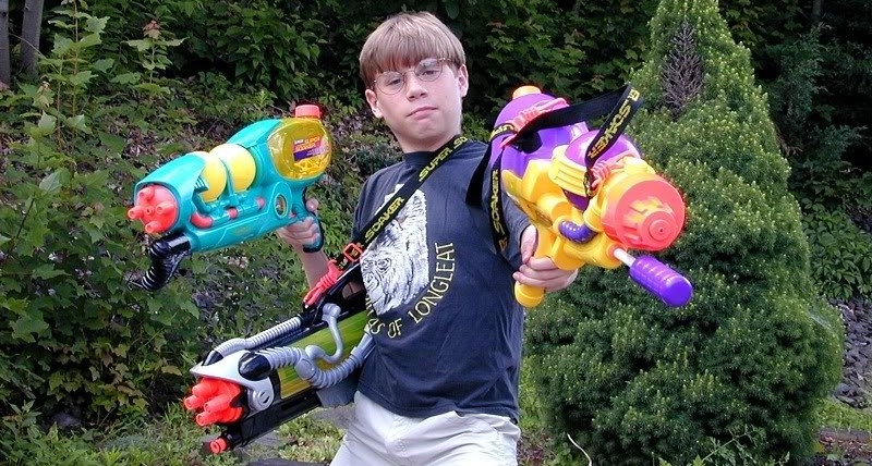 nerf super soaker kid